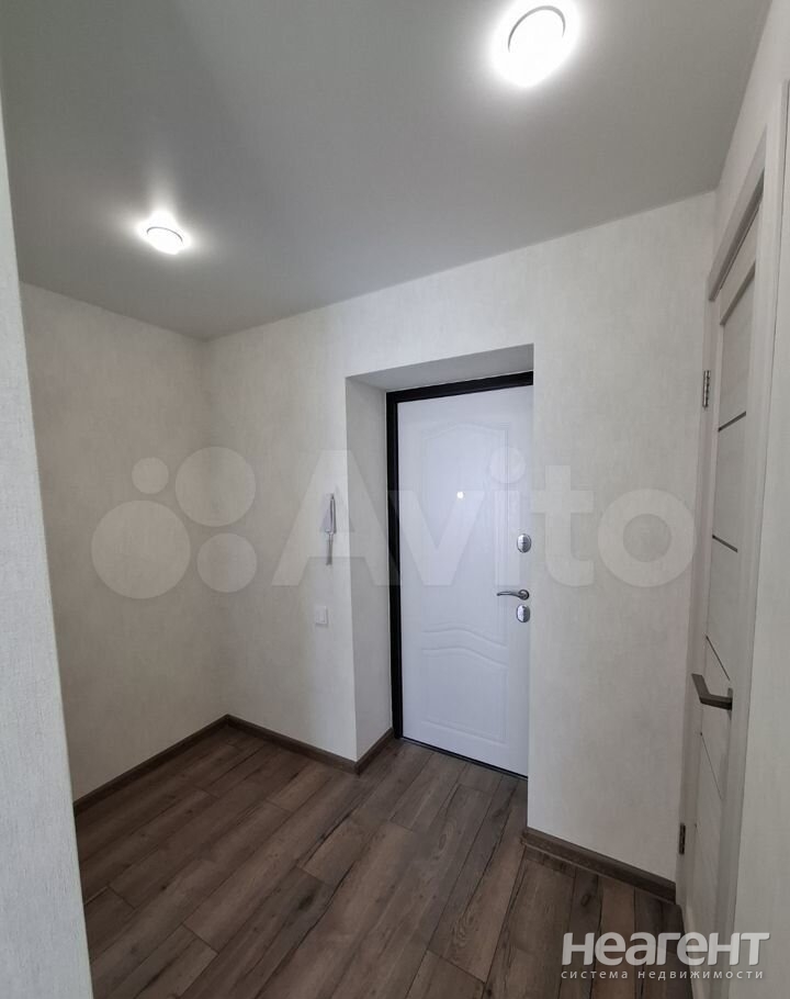 Продается 1-комнатная квартира, 38 м²