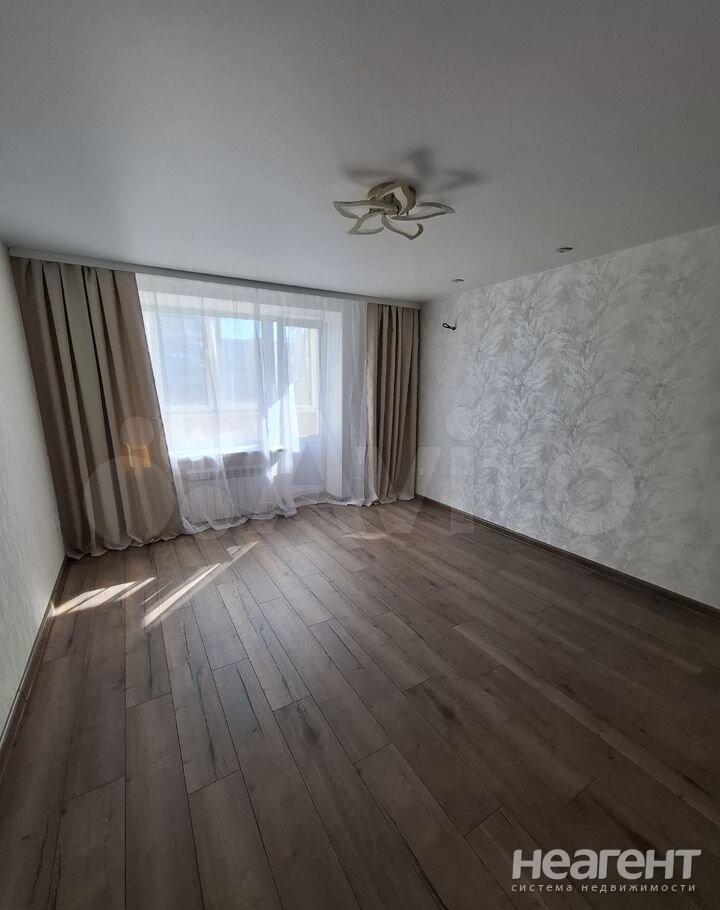 Продается 1-комнатная квартира, 38 м²