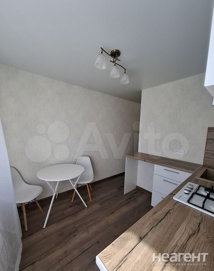 Продается 1-комнатная квартира, 38 м²