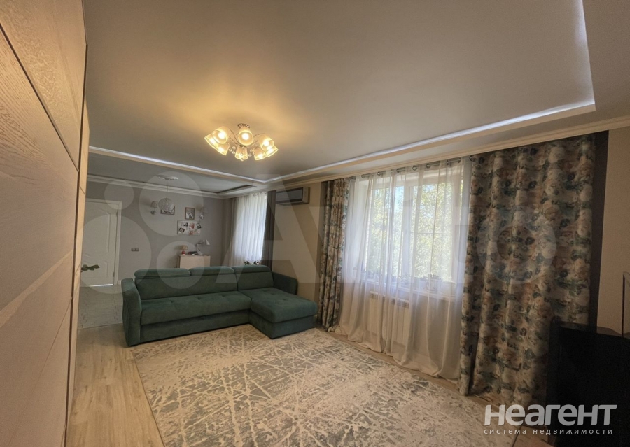 Продается 3-х комнатная квартира, 104 м²