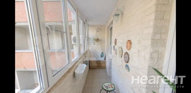 Продается 3-х комнатная квартира, 104 м²