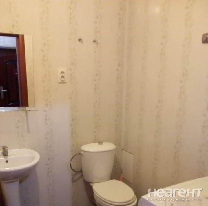 Продается 1-комнатная квартира, 42,5 м²