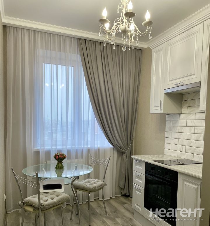 Продается 1-комнатная квартира, 35 м²