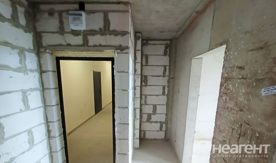 Продается 1-комнатная квартира, 42 м²