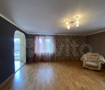 Продается Многокомнатная квартира, 95 м²