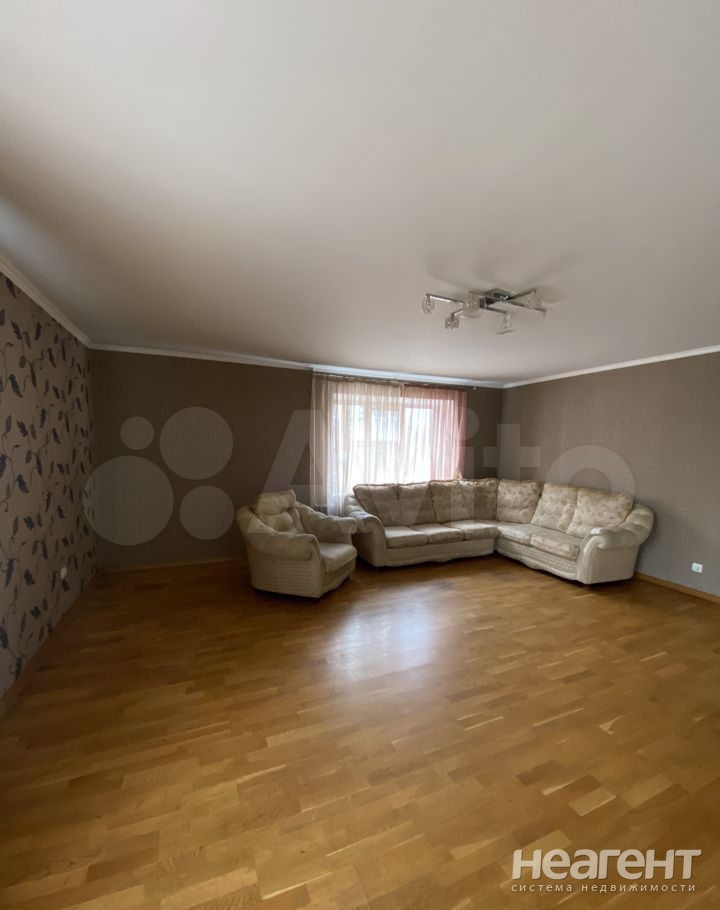 Продается Многокомнатная квартира, 95 м²