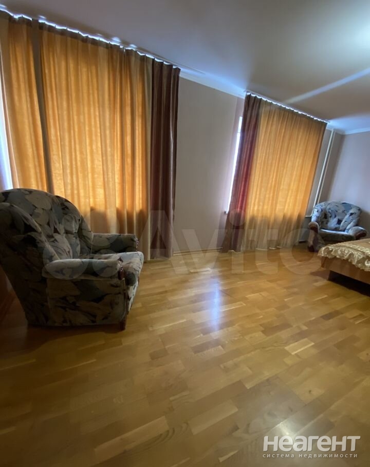 Продается Многокомнатная квартира, 95 м²