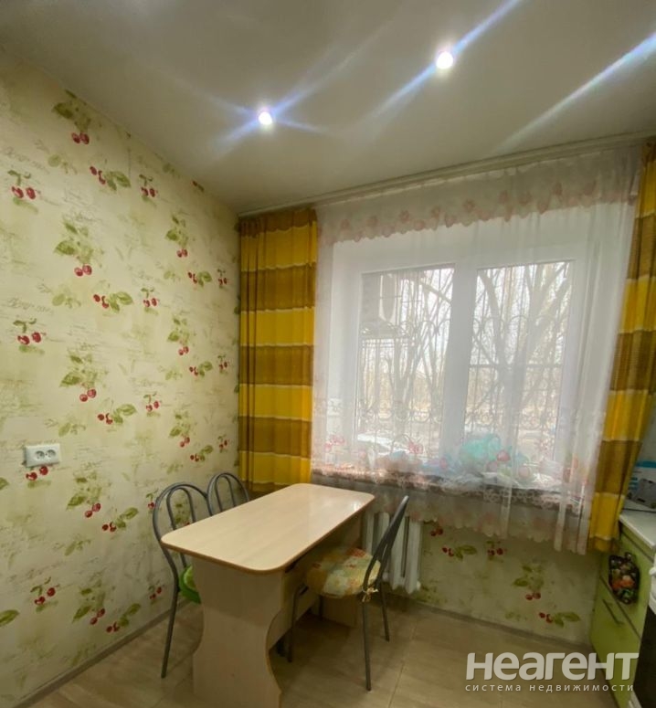 Продается 3-х комнатная квартира, 64 м²