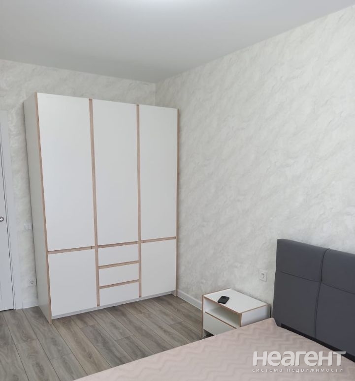 Продается 1-комнатная квартира, 38 м²