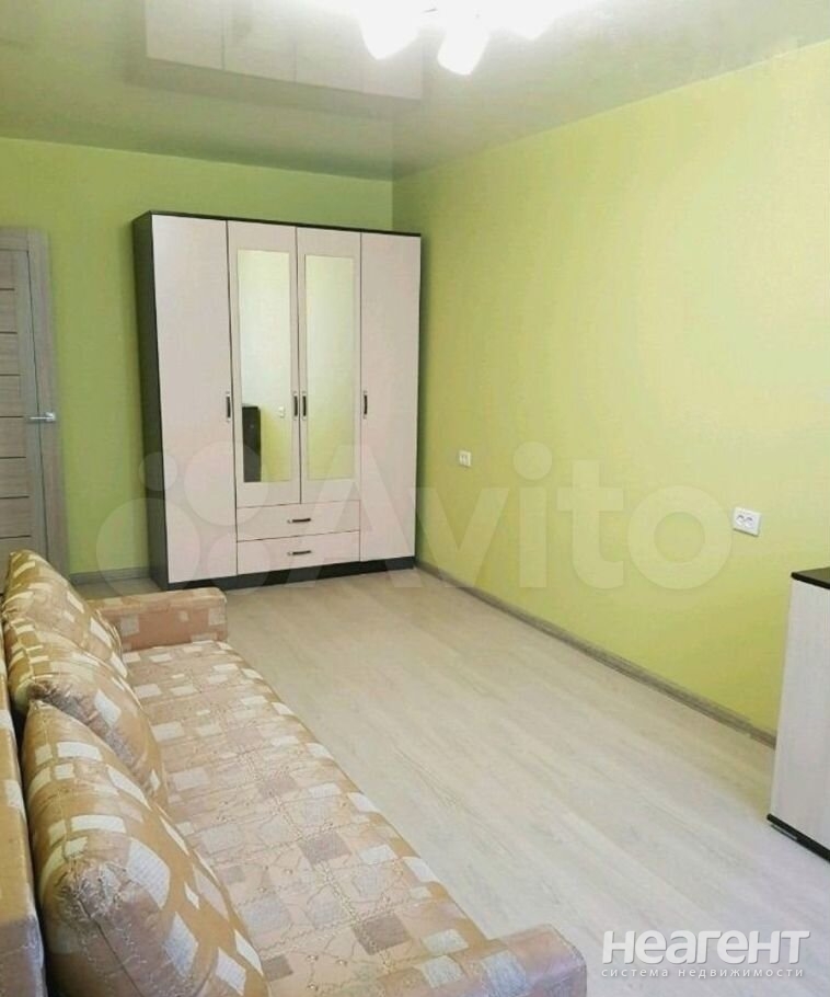 Продается 1-комнатная квартира, 32 м²