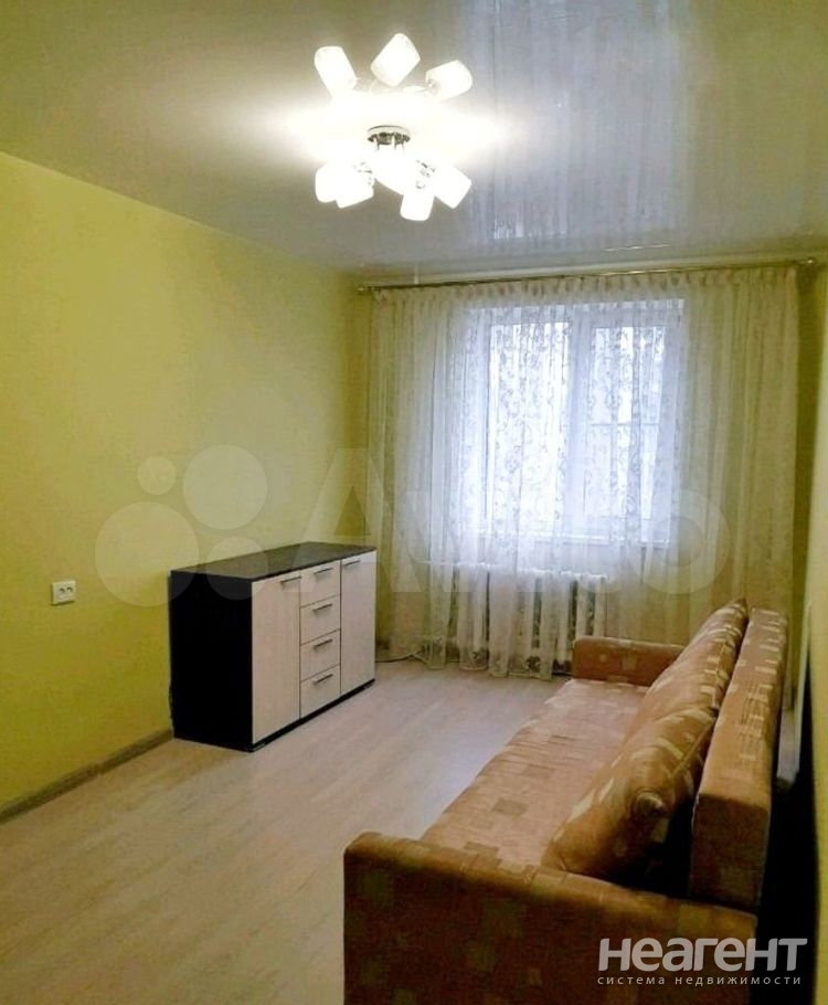 Продается 1-комнатная квартира, 32 м²