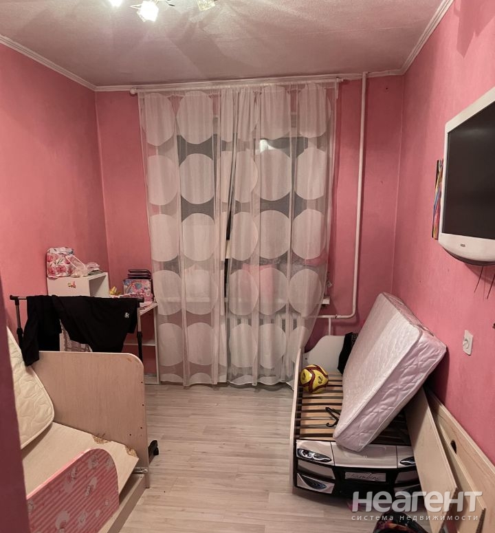 Продается 3-х комнатная квартира, 57 м²