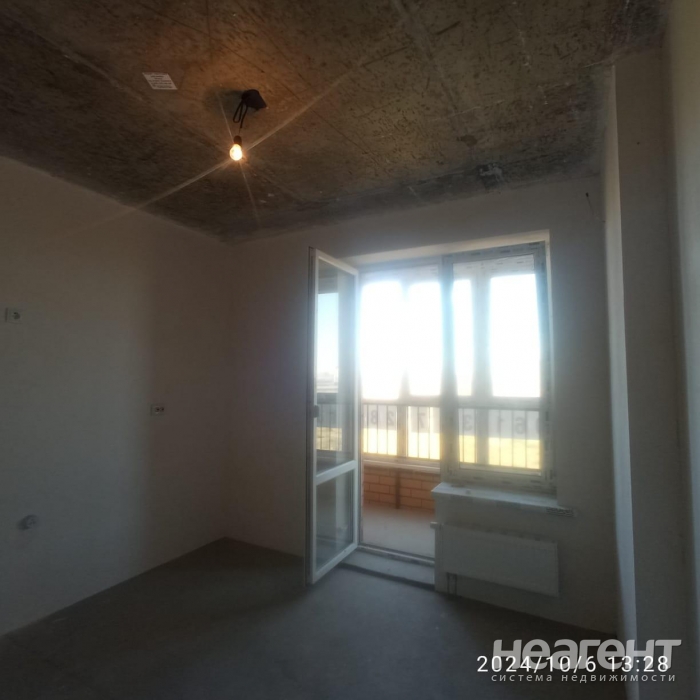 Продается 1-комнатная квартира, 35 м²