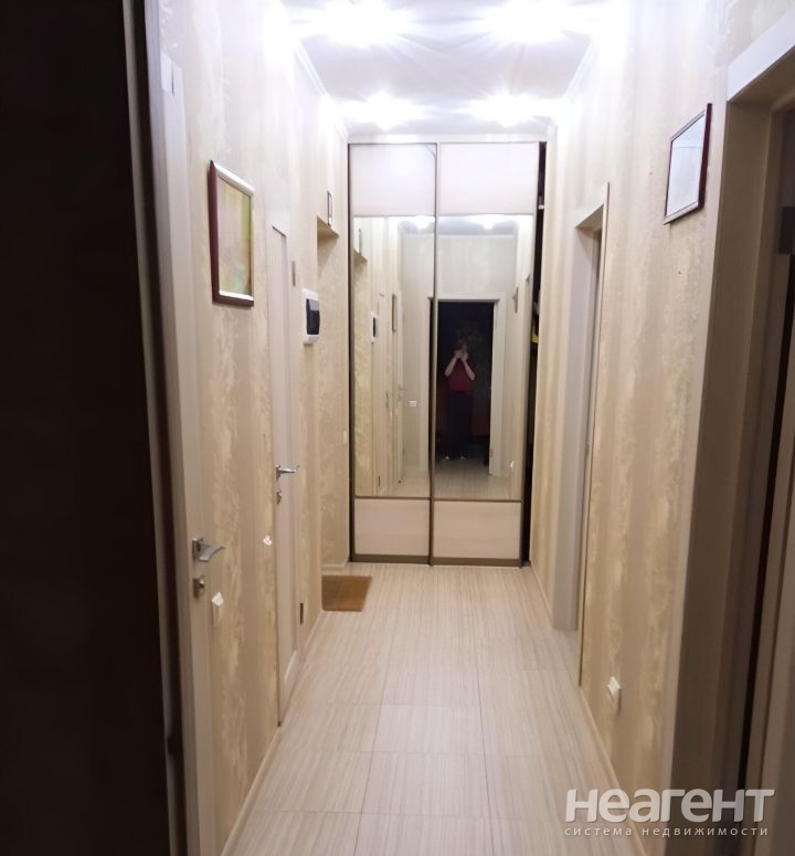 Продается 2-х комнатная квартира, 56 м²