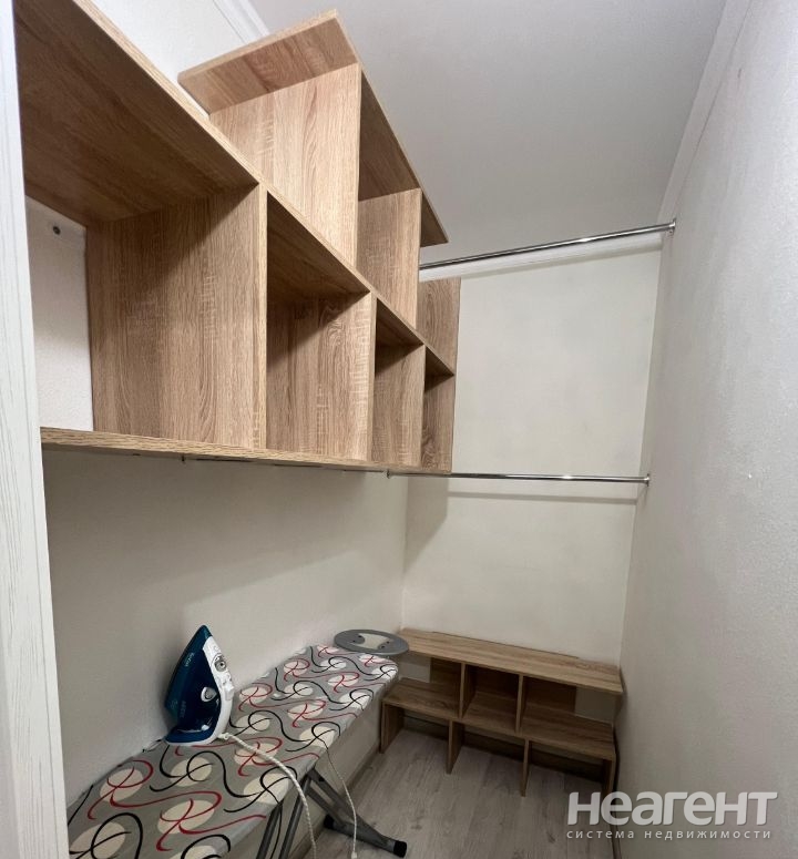 Продается 1-комнатная квартира, 49 м²