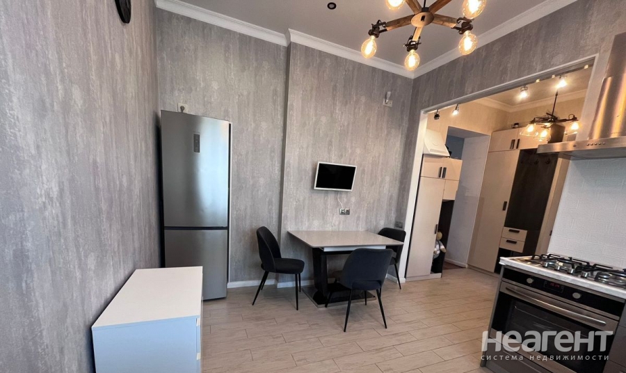 Продается 2-х комнатная квартира, 60 м²