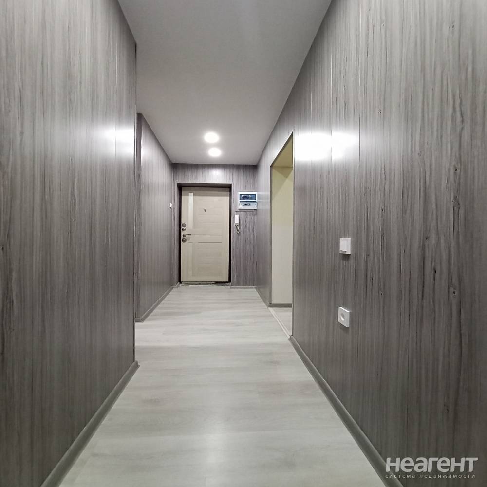 Продается 3-х комнатная квартира, 54 м²