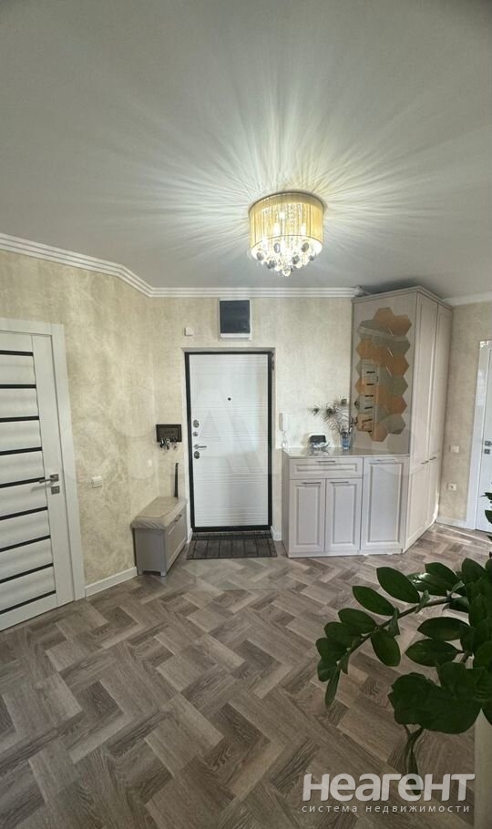 Продается 3-х комнатная квартира, 100 м²