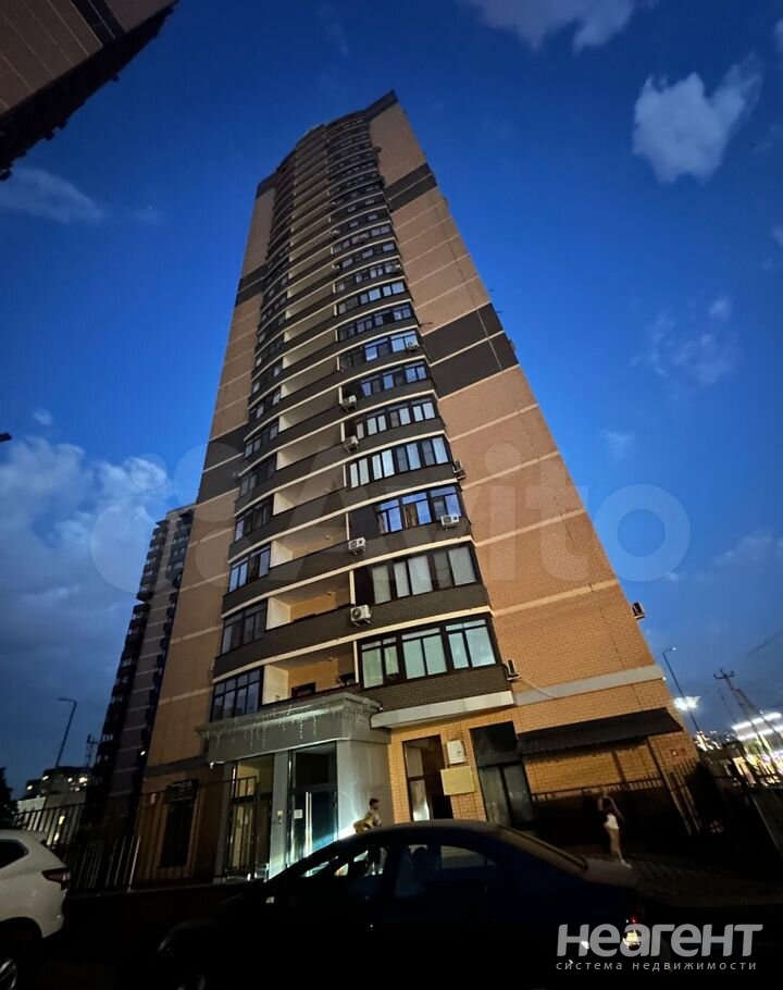 Продается 1-комнатная квартира, 37 м²