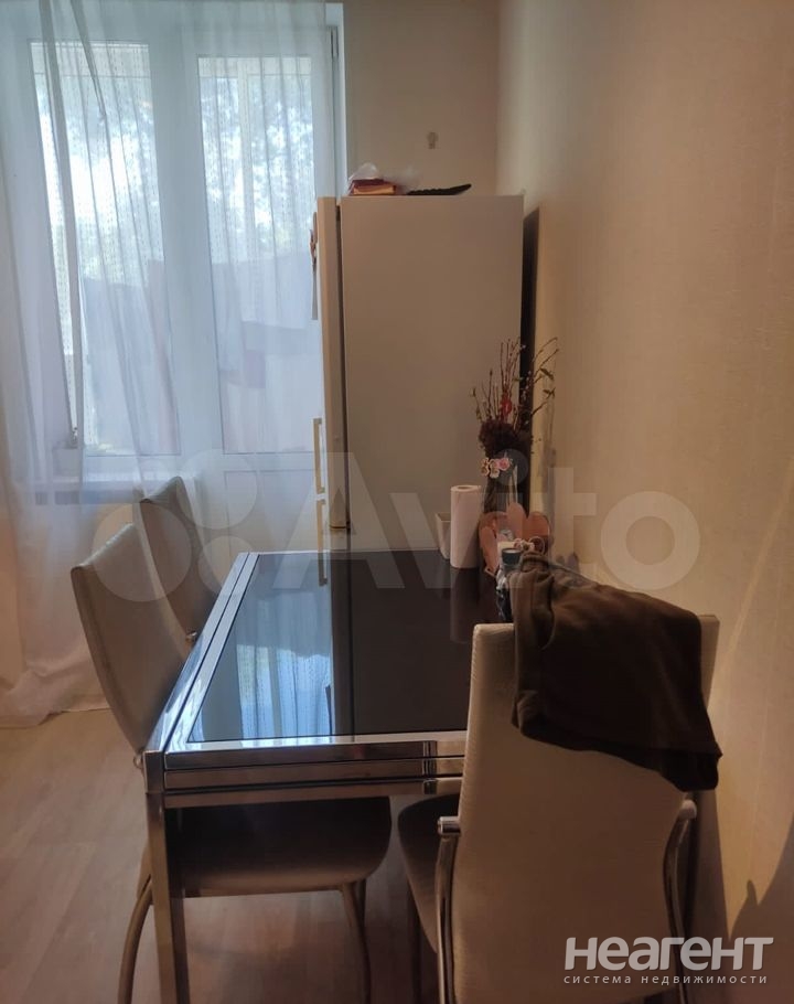 Продается 1-комнатная квартира, 38 м²