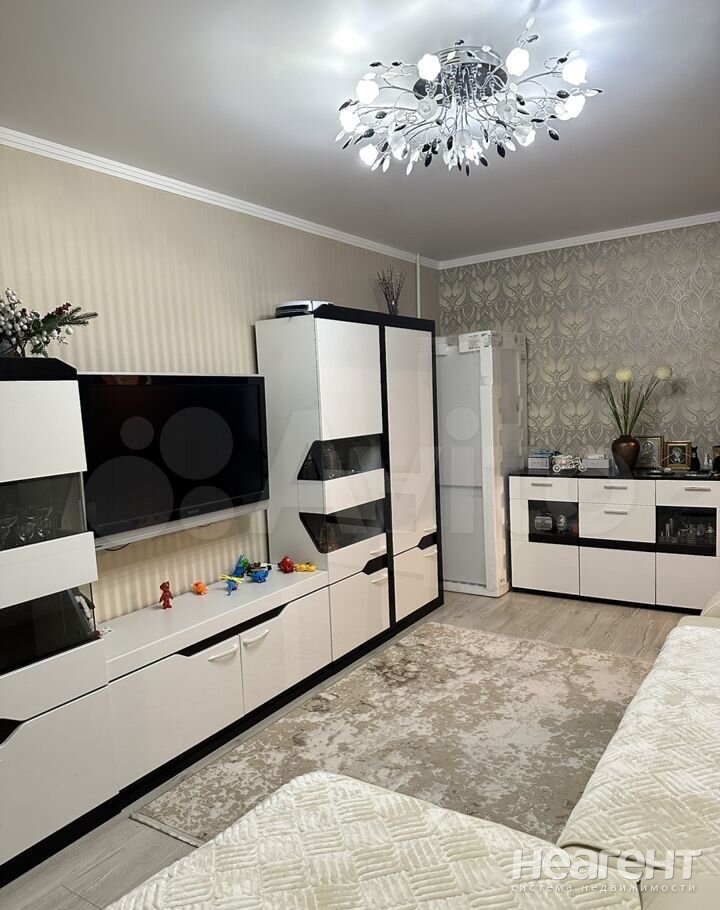 Продается 3-х комнатная квартира, 64 м²