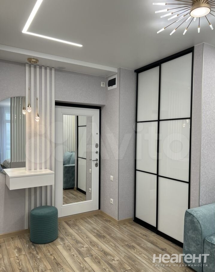 Продается 1-комнатная квартира, 37 м²