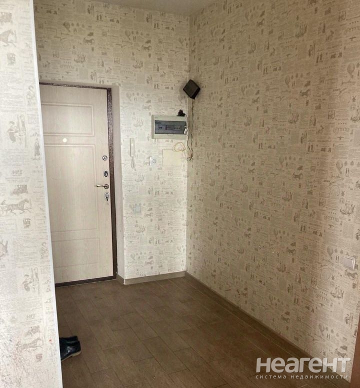 Сдается Многокомнатная квартира, 90 м²