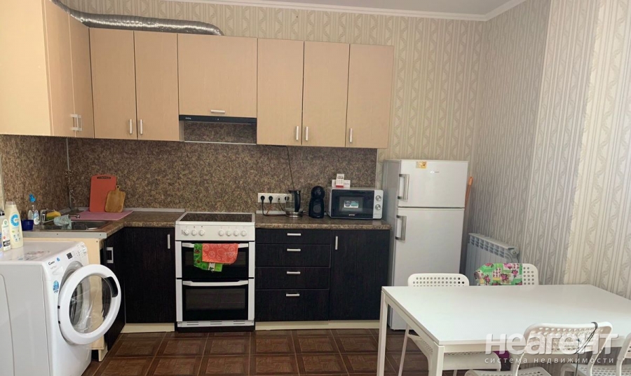 Продается 1-комнатная квартира, 41 м²