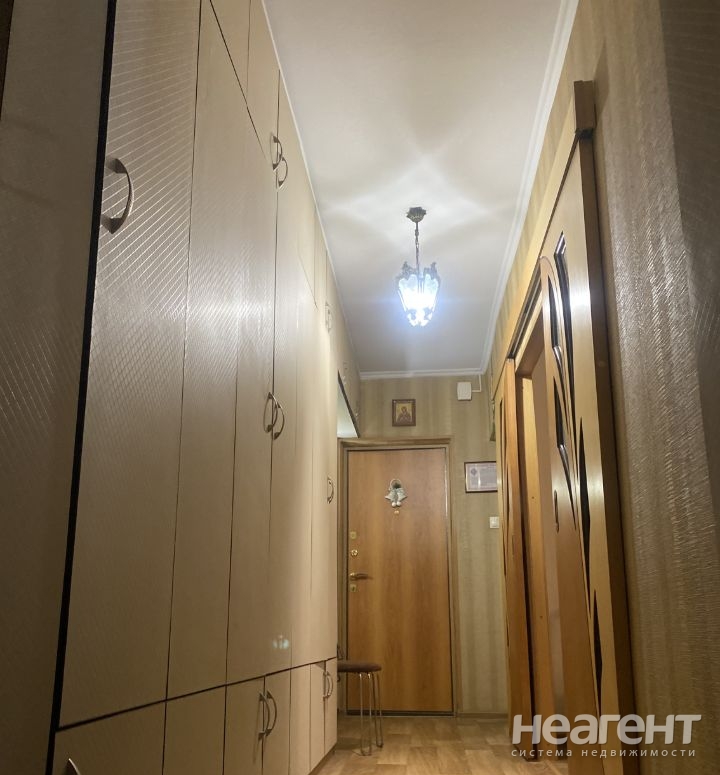 Продается 3-х комнатная квартира, 63 м²