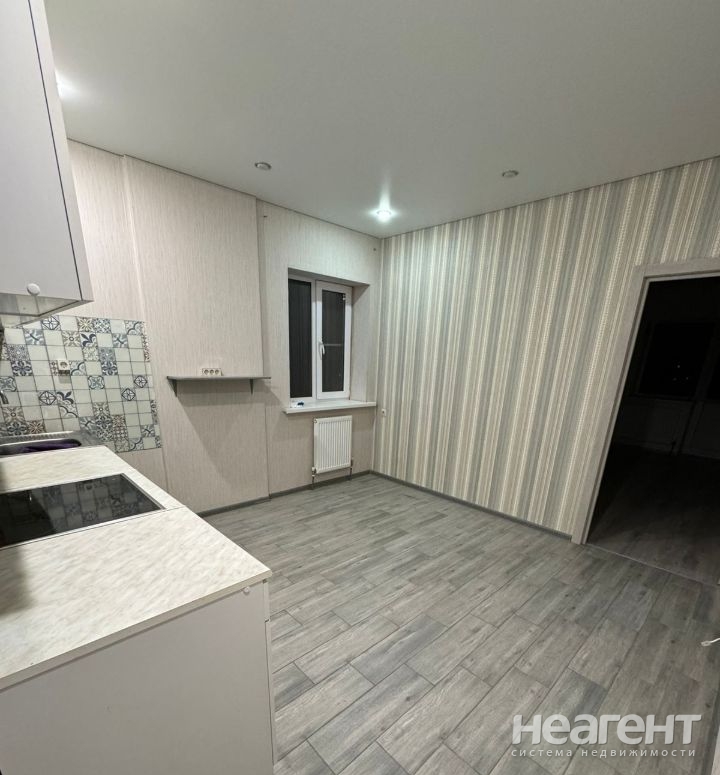 Продается 1-комнатная квартира, 44 м²