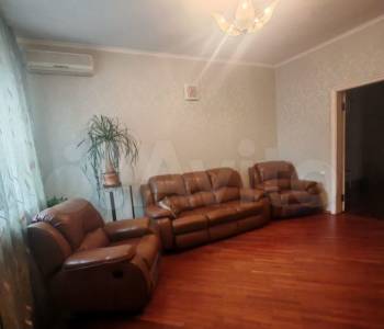 Продается Многокомнатная квартира, 110 м²