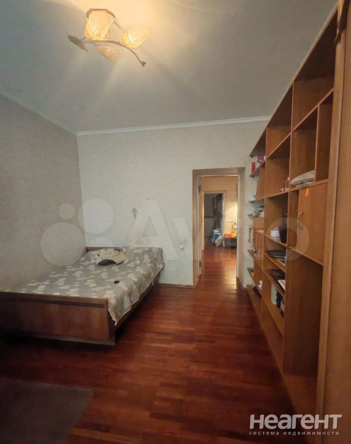 Продается Многокомнатная квартира, 110 м²