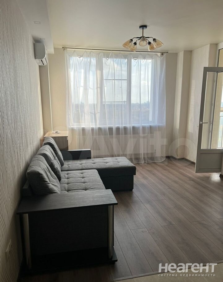 Сдается 1-комнатная квартира, 37 м²