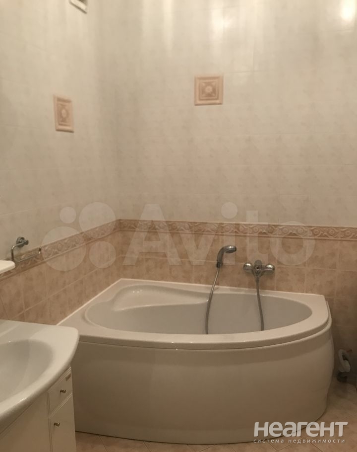 Продается 3-х комнатная квартира, 120 м²