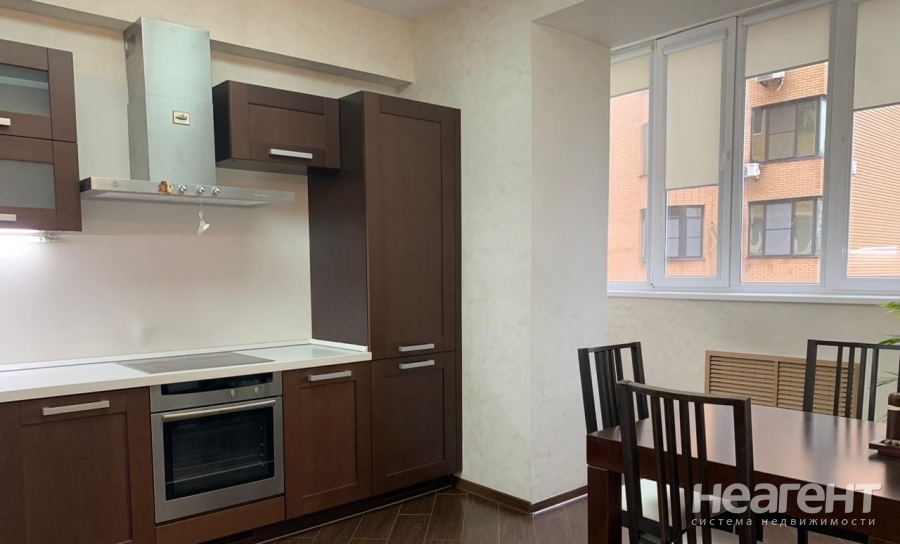 Продается 1-комнатная квартира, 45 м²