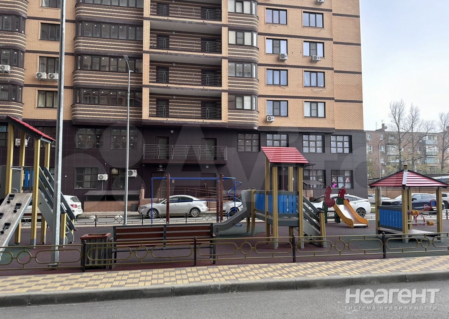 Продается 1-комнатная квартира, 48 м²