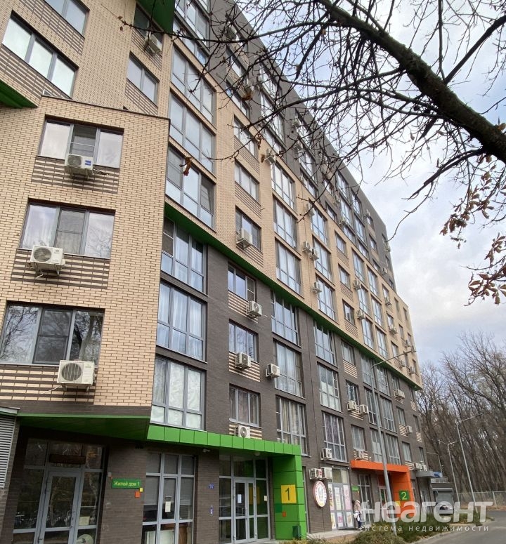 Продается 1-комнатная квартира, 49 м²