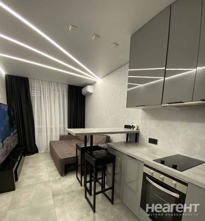 Продается 1-комнатная квартира, 45 м²