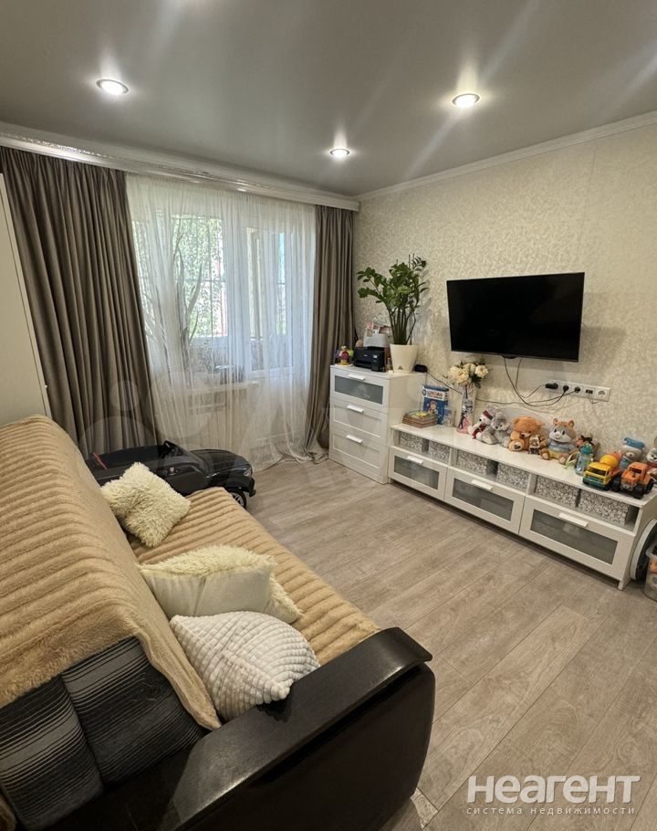 Продается 1-комнатная квартира, 31,9 м²