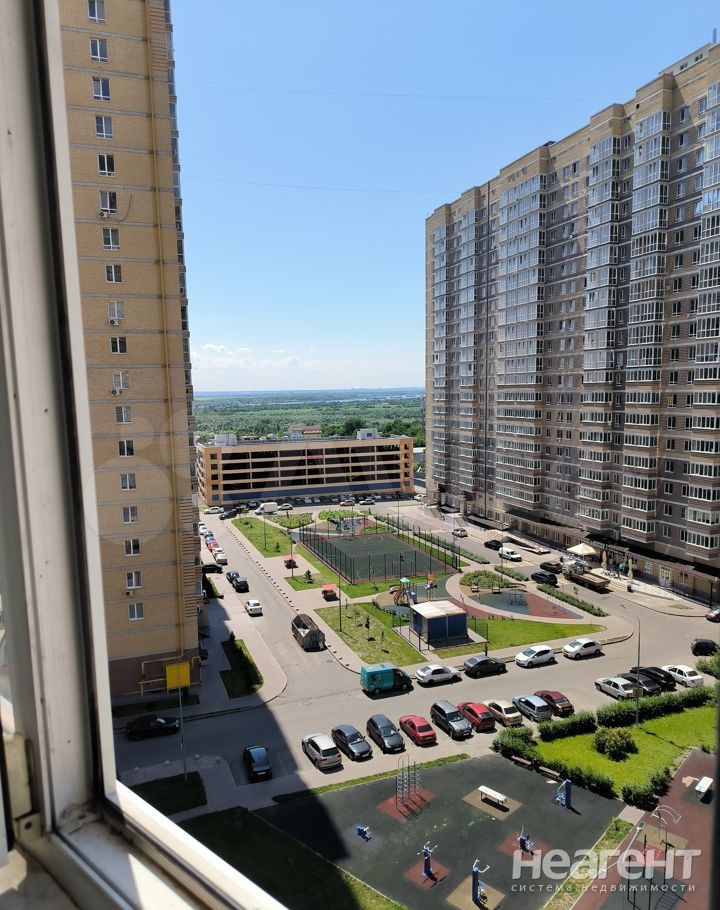 Продается 1-комнатная квартира, 38 м²