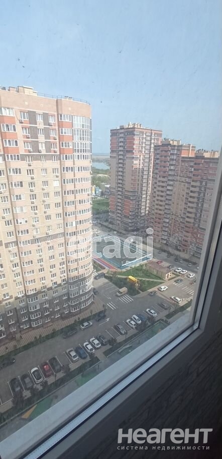 Продается 1-комнатная квартира, 37 м²