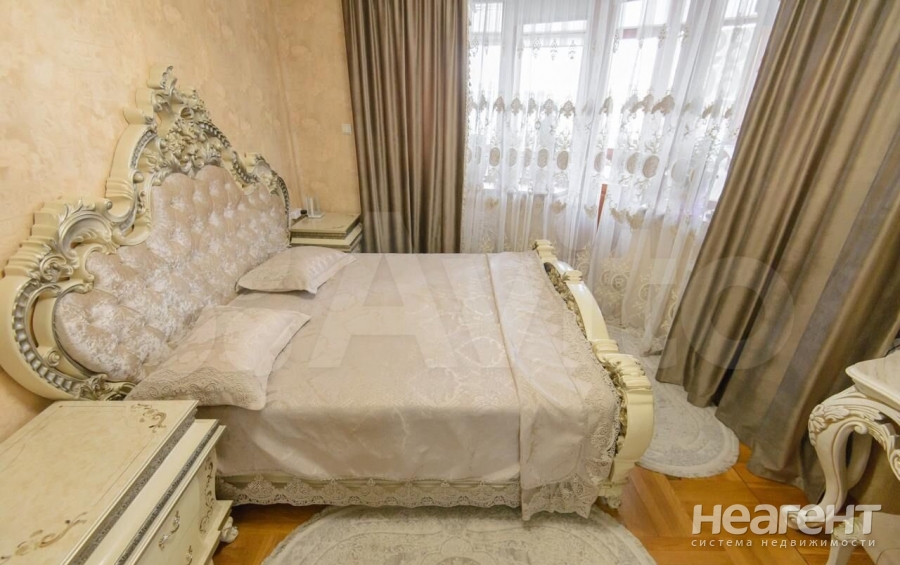 Продается 3-х комнатная квартира, 110 м²