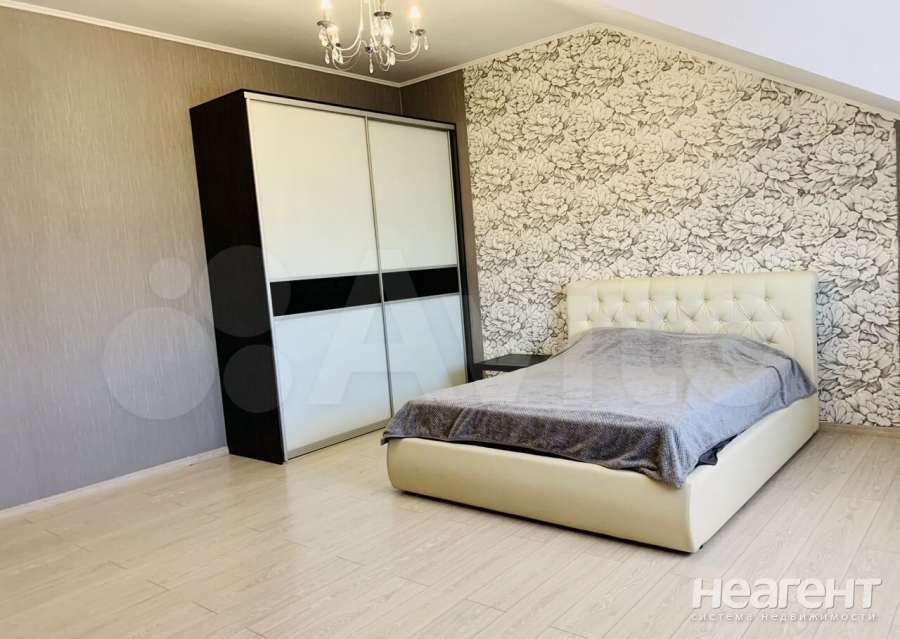 Продается 3-х комнатная квартира, 134 м²