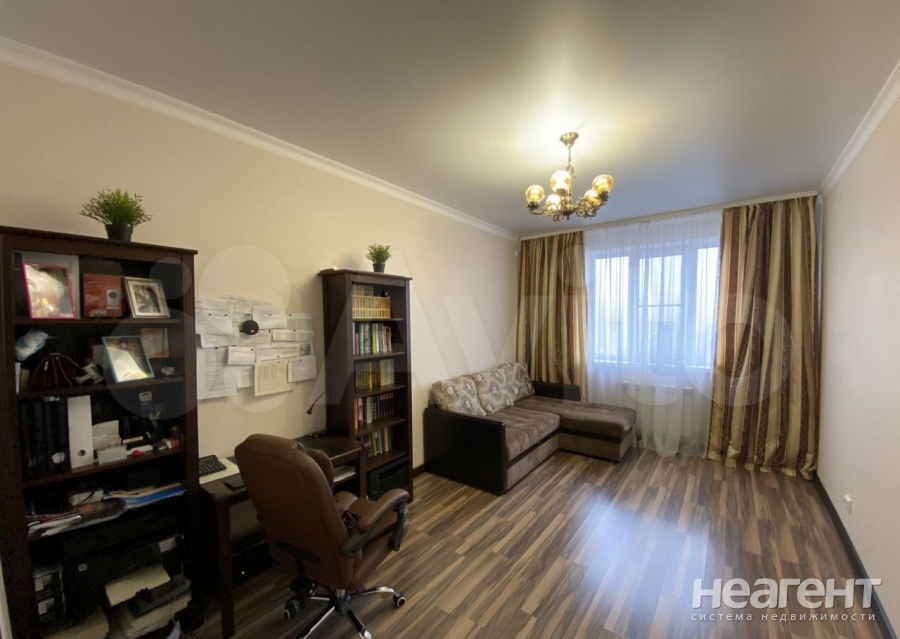 Продается Многокомнатная квартира, 105 м²