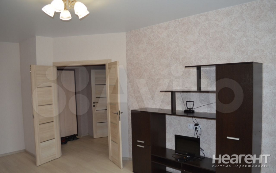 Сдается 1-комнатная квартира, 43 м²