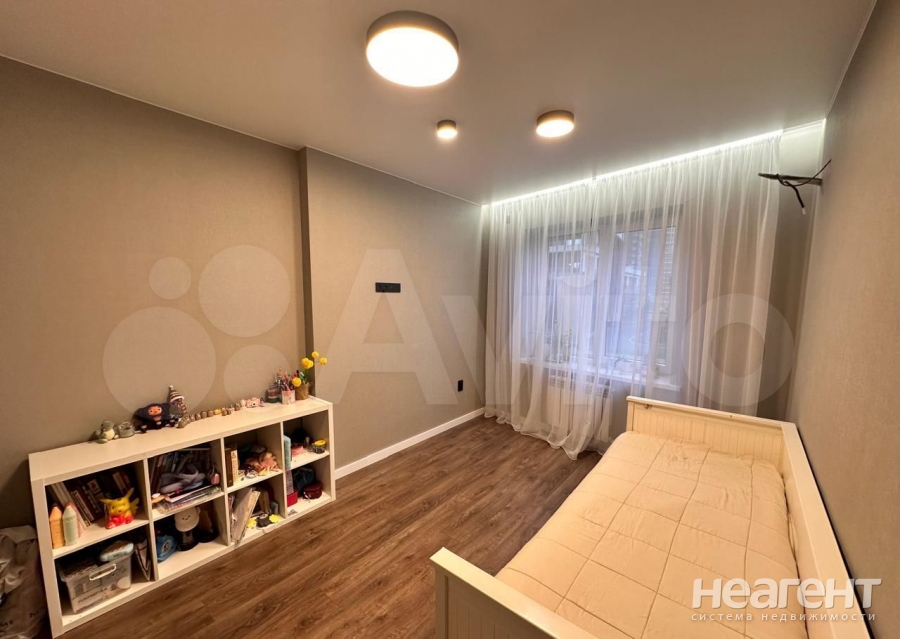 Продается 3-х комнатная квартира, 63 м²