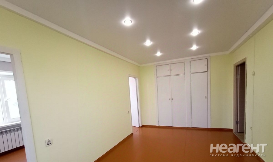 Продается 3-х комнатная квартира, 47 м²