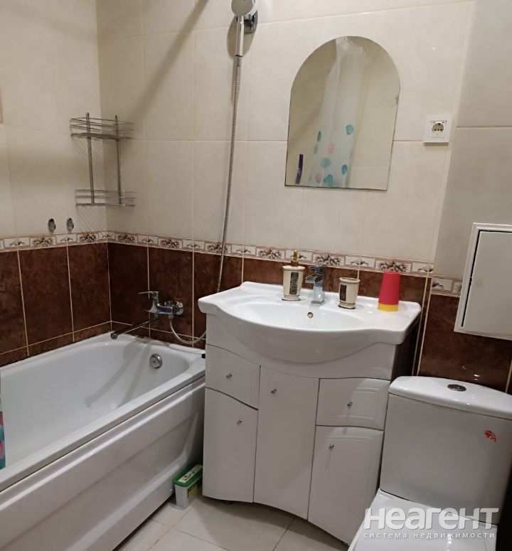 Продается 1-комнатная квартира, 39 м²