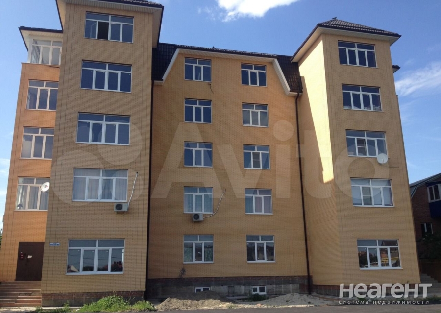 Продается 3-х комнатная квартира, 235 м²