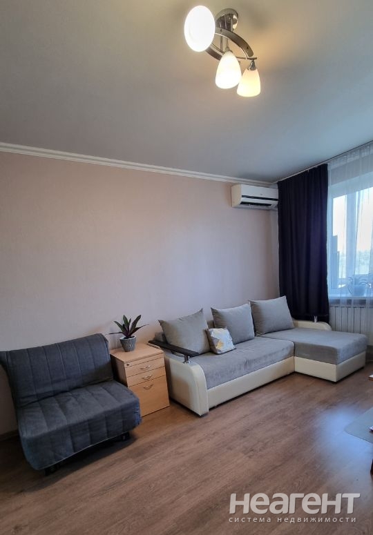 Сдается 1-комнатная квартира, 40 м²